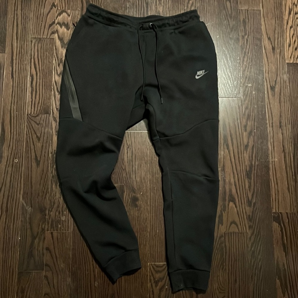Nike Tech Fleece sweatpants